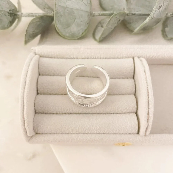 925 Sterling Silver Chunky Ring Thick Ring Silver Wide Textured Ring Band - Picture 9 of 9